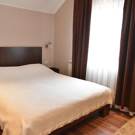 B&B Park Sremcica Dış mekan fotoğraf